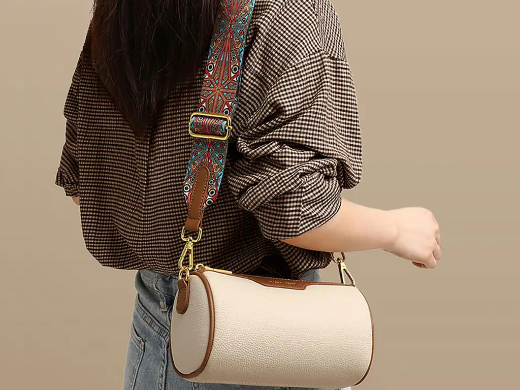 picture کیف دوشی و کراس بادی زنانه چرمی IOS/Aiguoshi Women's Crossbody Bags Genuine Leather 6761